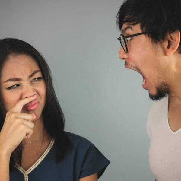 5 clear signs of halitosis