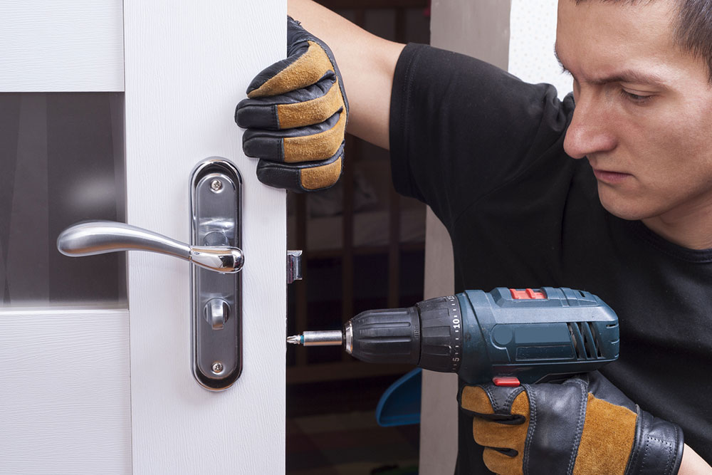 5 benefits of hiring a handyman service