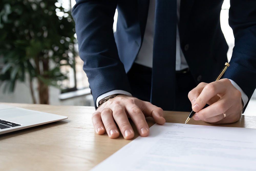 5 mistakes to avoid when hiring a lawyer