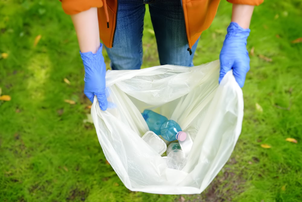 5 ways to prevent trash bags from slipping