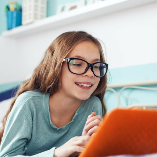 5 tips for helping children learn good online etiquette